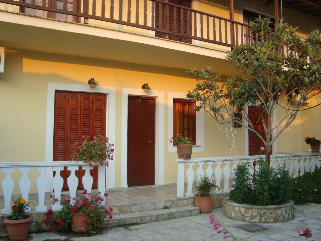 Apartment Victoria Agios Georgios  Oda fotoğraf