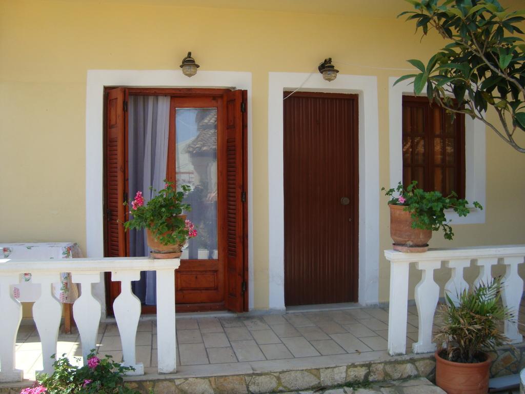 Apartment Victoria Agios Georgios  Dış mekan fotoğraf
